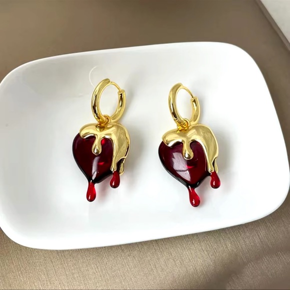 NWT Juicy Heart Earrings in Red/Gold - Picture 4 of 5